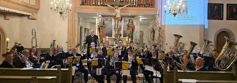 Dekanatsposaunenchor Gruppenfoto beim Konzert am 25.10.2026 in Ostheim vor der Rhön