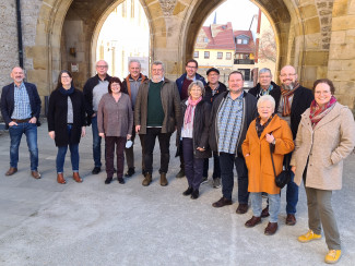 v. l. n. r.: Pfarrer Harald Richter, Pfarrerin Beate Hofmann-Landgraf, Christoph Schindler, Landessynodale Marion Winnefeld, Werner Ortloff, KR Pfarrer Andreas Werner, Pfarrer Oliver Englert, Gerda Lipfert, Dekanatspräside Hartmut Scheider, Dekan Uwe Rasp, Klaus Hentzschel, Dekanatspräside Barbara Böhm, Pfarrer Lutz Mertten, Schulreferentin Michaela Barth  