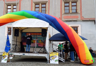 16.3.24 KÖN Demo Bühne Tina Mertten